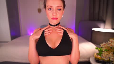 Snapshot of jessideen chatting on 01.24.25 Jessica online show from 01.24.25