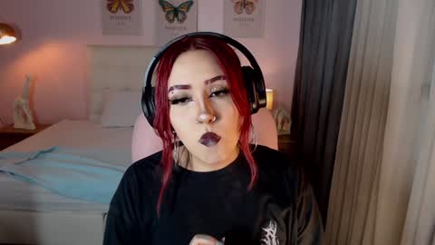 Snapshot of jessie_williams_01 chatting on 01.04.25 Your Sweet Angel online show from 01.04.25