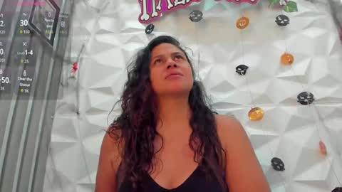 Snapshot of jessybrowwn chatting on 10.17.25 Jessy Browwn online show from 10.17.25