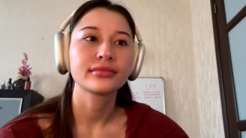 Lynn online show from 10.16.25