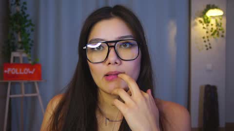 Hi all. My name is Naomi and Im glad to see you in my room  online show from 01.23.25