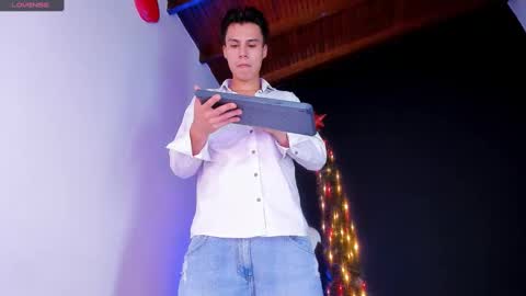 Snapshot of jeyden_camilo chatting on 12.21.24 Jeyden Camilo online show from 12.21.24