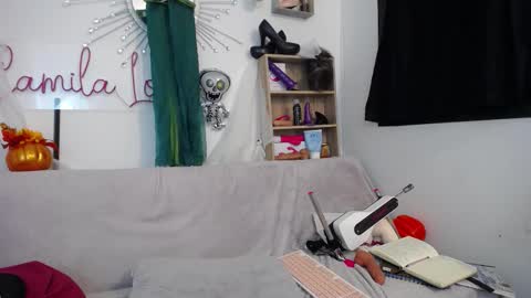 Snapshot of jezabel_purple chatting on 10.10.25 Camila online show from 10.10.25