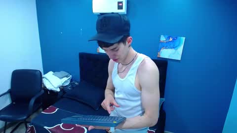 Jheampiero online show from 10.31.25