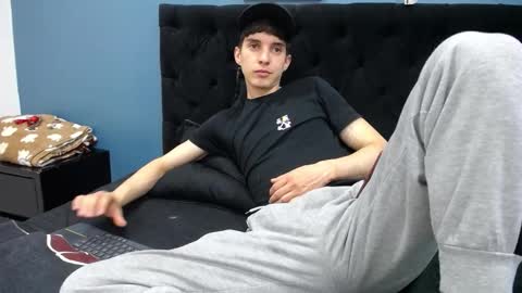 Jheampiero online show from 11.05.25