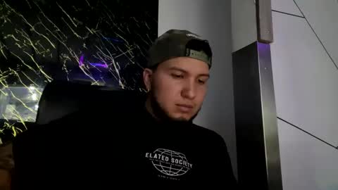 Snapshot of jhon_gottti chatting on 11.19.25 jhon online show from 11.19.25