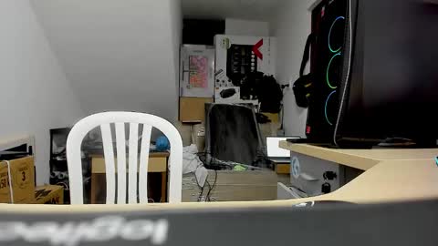 Snapshot of jhonatan_morales_s chatting on 10.17.25 jhonatan_morales_s online show from 10.17.25