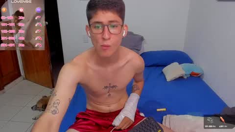 Snapshot of jhonleving chatting on 02.08.25 Jack online show from 02.08.25