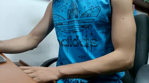 Jhosuamoore  online show from 03.04.25