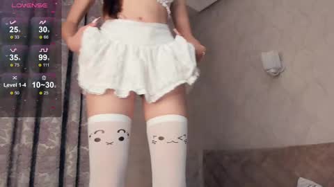 Snapshot of jinny_garland chatting on 02.18.25 Jinny online show from 02.18.25