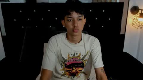 Snapshot of jisus_cat chatting on 10.17.25 Jisus online show from 10.17.25