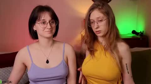 Snapshot of jitoon_exe chatting on 02.23.25 Hey Guys We are Julia ginger  Tina brunette online show from 02.23.25