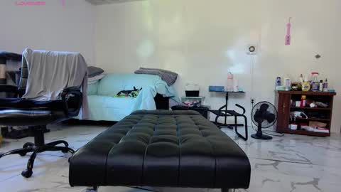 Snapshot of jjjust4fun1985 chatting on 09.19.25 Nicole  Allen online show from 09.19.25