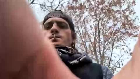 Snapshot of jklaydown chatting on 10.26.25 jklaydown online show from 10.26.25