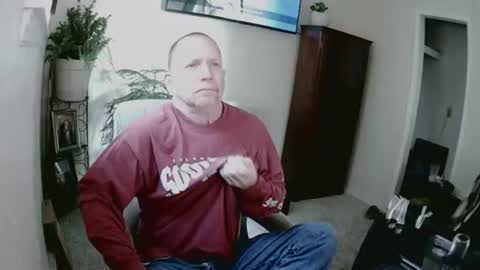 Snapshot of jlouton01 chatting on 12.02.24 kilroy online show from 12.02.24