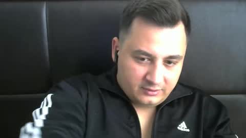 Snapshot of jnsnw chatting on 10.04.25 jnsnw online show from 10.04.25