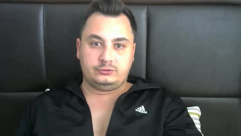 Snapshot of jnsnw chatting on 10.13.25 jnsnw online show from 10.13.25