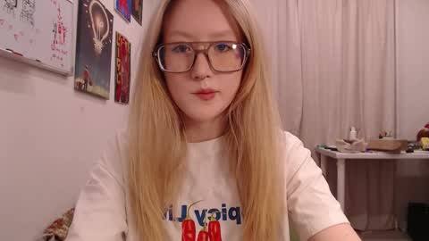 Snapshot of joan_kiss chatting on 10.02.25 joan_kiss online show from 10.02.25
