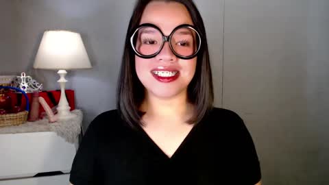 Snapshot of joanagorgeous chatting on 12.28.24 Joana online show from 12.28.24