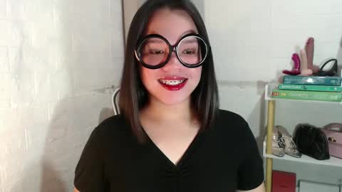 Snapshot of joanagorgeous chatting on 12.29.24 Joana online show from 12.29.24
