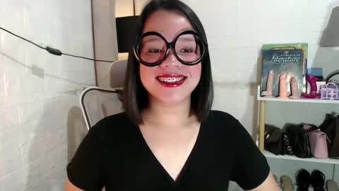 Snapshot of joanagorgeous chatting on 02.11.25 Joana online show from 02.11.25