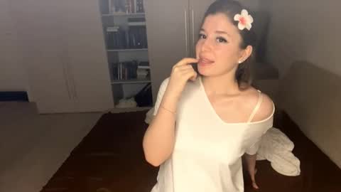 Adel online show from 10.26.25