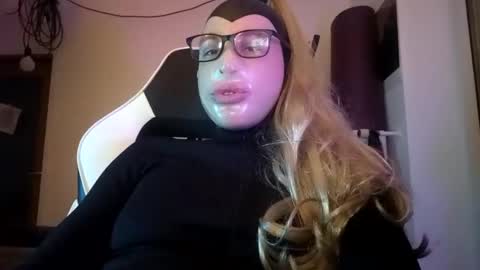 Snapshot of joanesxfree chatting on 03.03.25 The sweetest toy online show from 03.03.25