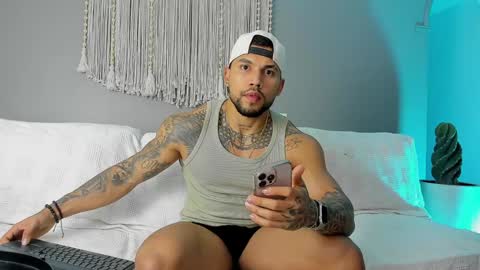 Snapshot of joe_esthetic chatting on 12.15.24 joe_esthetic online show from 12.15.24