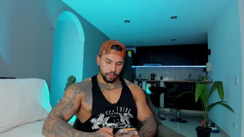 Snapshot of joe_esthetic chatting on 01.20.25 joe_esthetic online show from 01.20.25