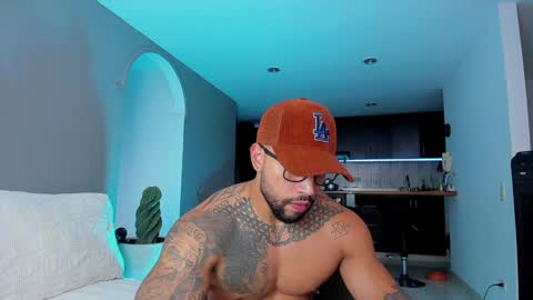 Snapshot of joe_esthetic chatting on 01.28.25 joe_esthetic online show from 01.28.25