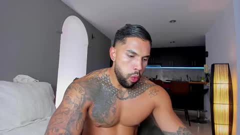Snapshot of joe_esthetic chatting on 09.11.25 joe_esthetic online show from 09.11.25
