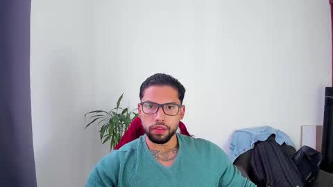 Snapshot of joe_esthetic chatting on 10.16.25 joe_esthetic online show from 10.16.25