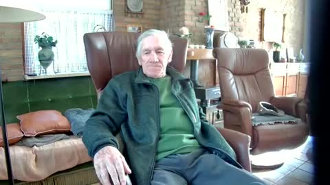 Snapshot of johan7_heet chatting on 12.08.24 johan7 heet online show from 12.08.24