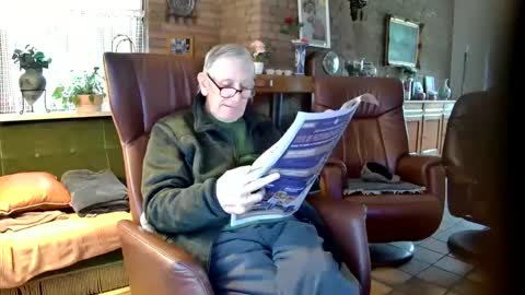 Snapshot of johan7_heet chatting on 12.11.24 johan7 heet online show from 12.11.24