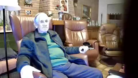 Snapshot of johan7_heet chatting on 12.13.24 johan7 heet online show from 12.13.24