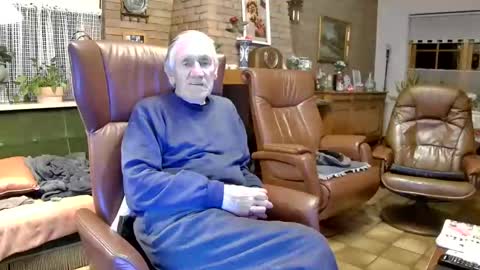 Snapshot of johan7_heet chatting on 12.25.24 johan7 heet online show from 12.25.24