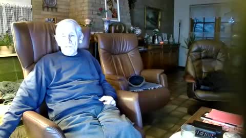 Snapshot of johan7_heet chatting on 12.28.24 johan7 heet online show from 12.28.24