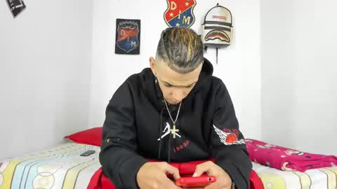 Snapshot of johan_and_antonella chatting on 12.02.24 johan_and_antonella online show from 12.02.24