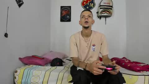 Snapshot of johan_and_antonella chatting on 12.10.24 johan_and_antonella online show from 12.10.24