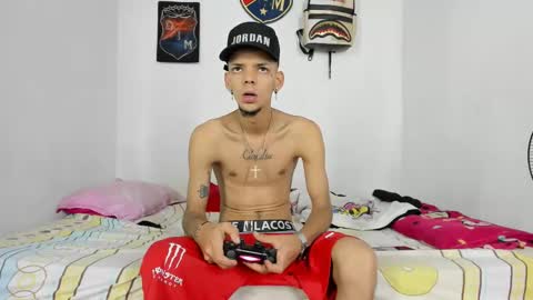 Snapshot of johan_and_antonella chatting on 12.13.24 johan_and_antonella online show from 12.13.24