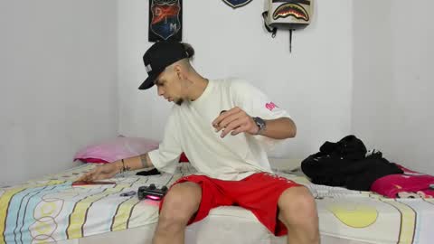 Snapshot of johan_and_antonella chatting on 12.13.24 johan_and_antonella online show from 12.13.24