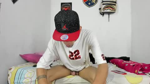 Snapshot of johan_and_antonella chatting on 12.15.24 johan_and_antonella online show from 12.15.24