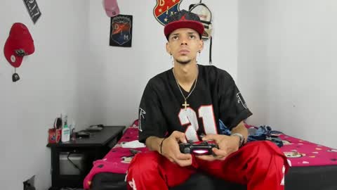 Snapshot of johan_and_antonella chatting on 12.27.24 johan_and_antonella online show from 12.27.24