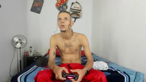 Snapshot of johan_and_antonella chatting on 01.11.25 johan_and_antonella online show from 01.11.25