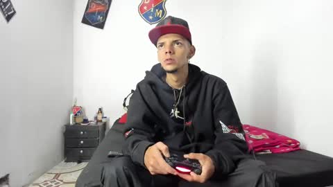 Snapshot of johan_and_antonella chatting on 01.16.25 johan_and_antonella online show from 01.16.25