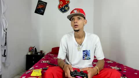 Snapshot of johan_and_antonella chatting on 01.19.25 johan_and_antonella online show from 01.19.25