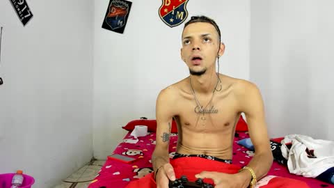 Snapshot of johan_and_antonella chatting on 01.26.25 johan_and_antonella online show from 01.26.25