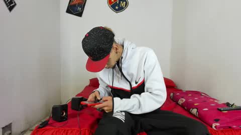 Snapshot of johan_and_antonella chatting on 02.18.25 johan_and_antonella online show from 02.18.25