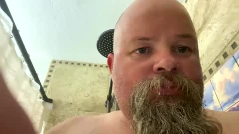 Snapshot of john40a chatting on 09.21.25 John online show from 09.21.25