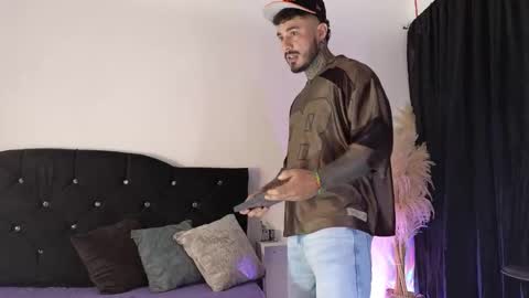 Snapshot of john_and_louis chatting on 10.29.25 John online show from 10.29.25